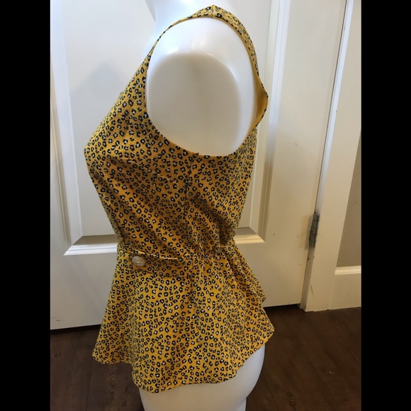 Monteau Yellow Floral Sleeveless Peplum Too size Medium - Picture 3 of 8